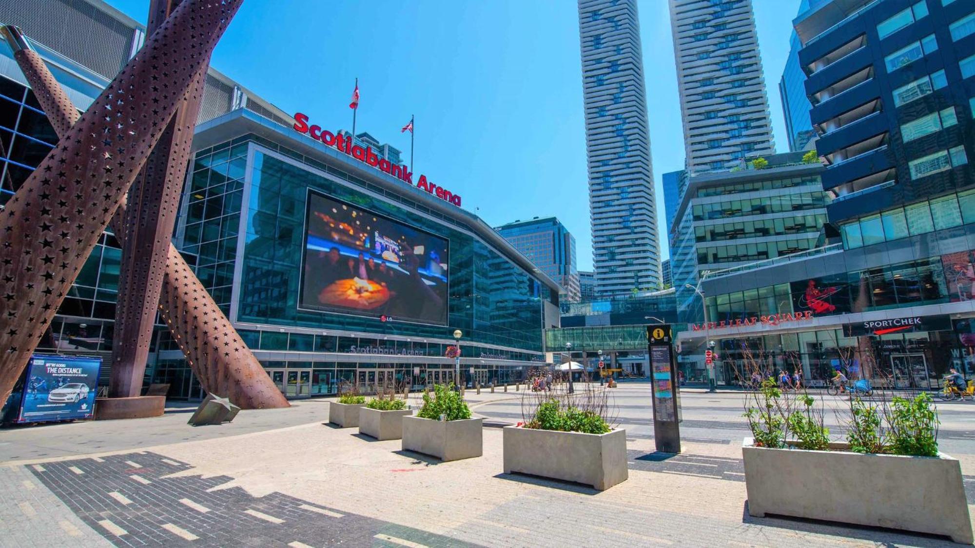 Holiday Inn Express Toronto Downtown By Ihg Exterior photo